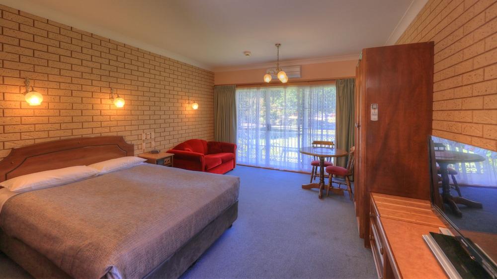 Barrass John Bright Motor Inn Ngoại thất bức ảnh