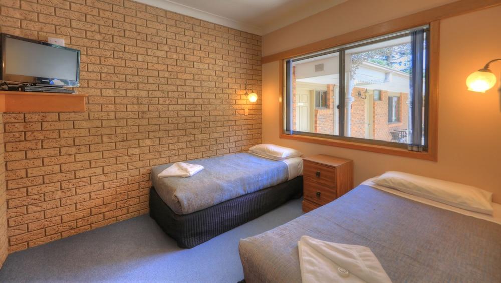 Barrass John Bright Motor Inn Ngoại thất bức ảnh